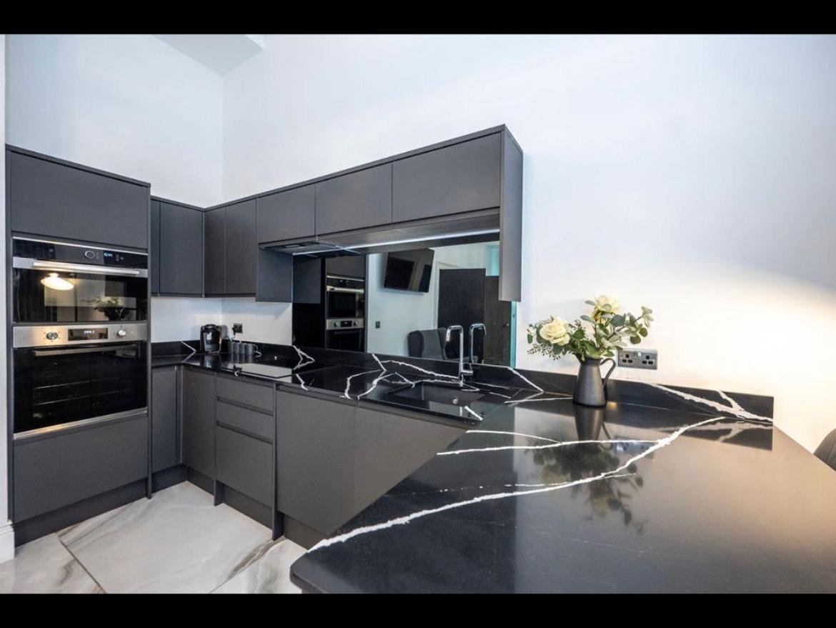 Royal Mile Apartment 2Bedroom Единбург Екстер'єр фото